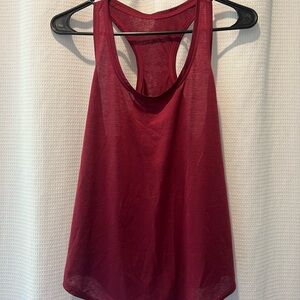 Lululemon maroon tank